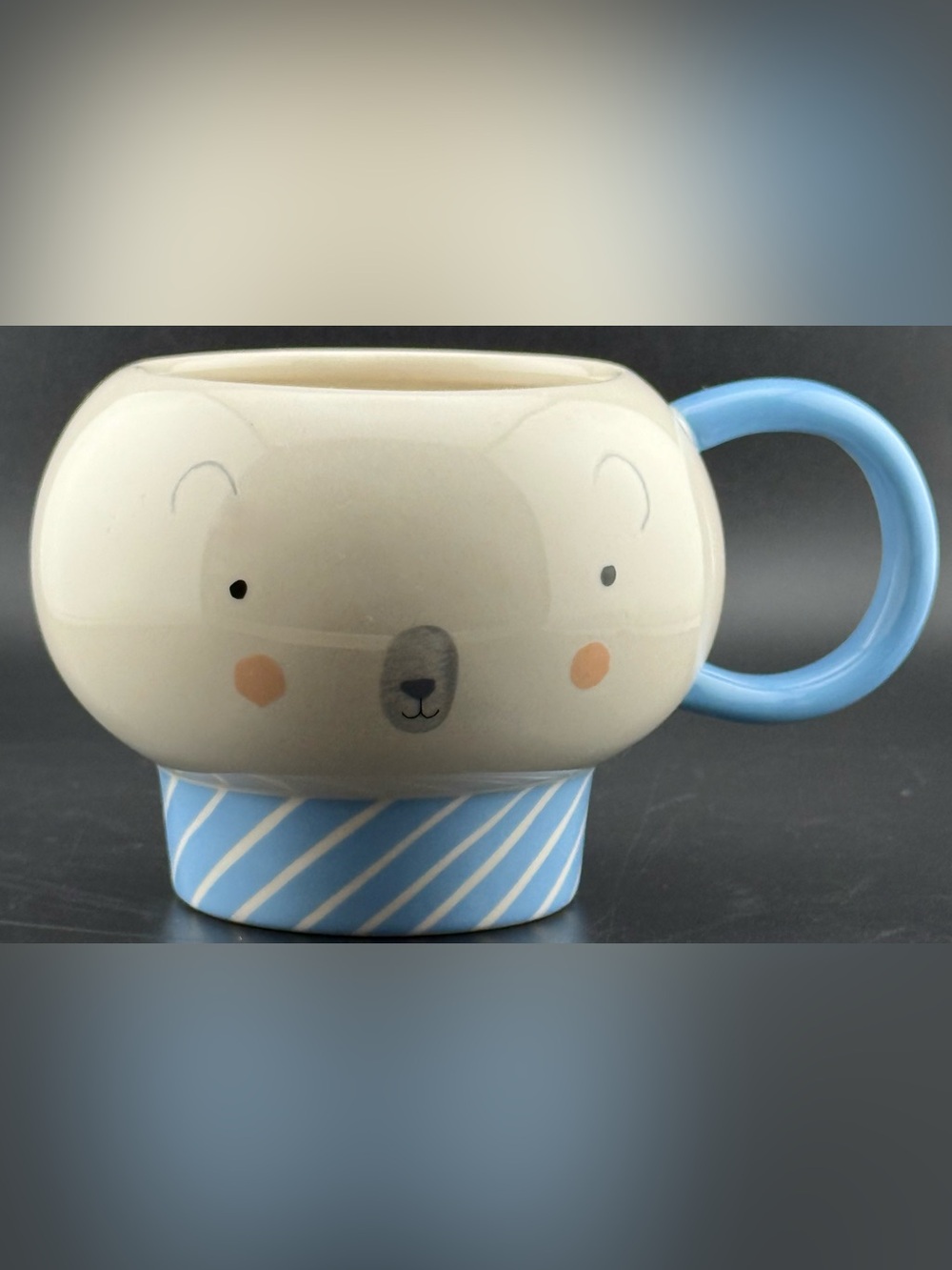 Bear face mug. New. 16oz